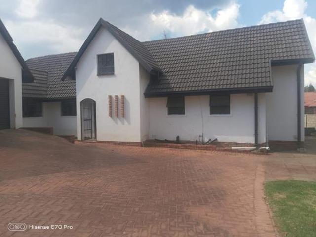 House for rent in Vosloorus, Gauteng