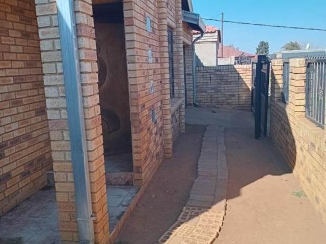 House for sale in Meyerton