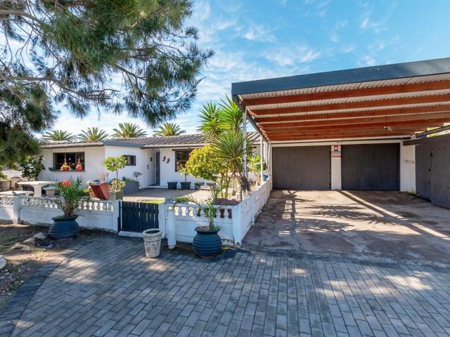 House for sale in West Coast, Britannia Bay