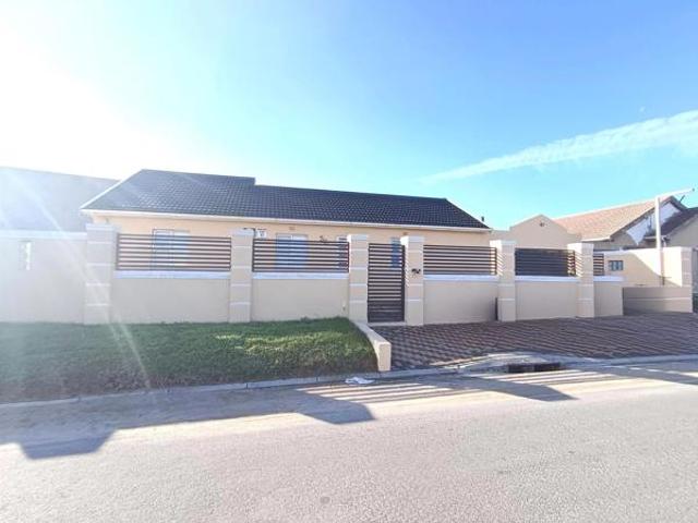 House for sale in Cape Town, Western Cape