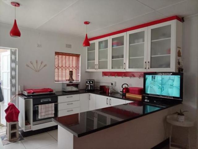 House for sale in Cape Town, Western Cape