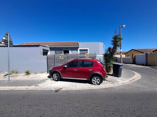 House for sale in Cape Town, Western Cape