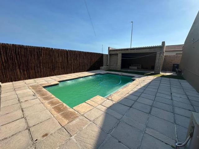 House for sale in Cape Town, Western Cape