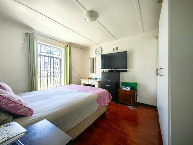 House for sale in Cape Town, Western Cape