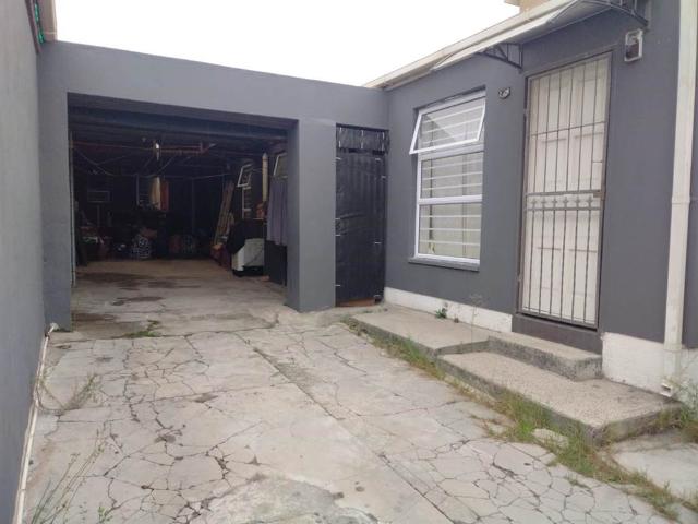 House for sale in Cape Town, Western Cape