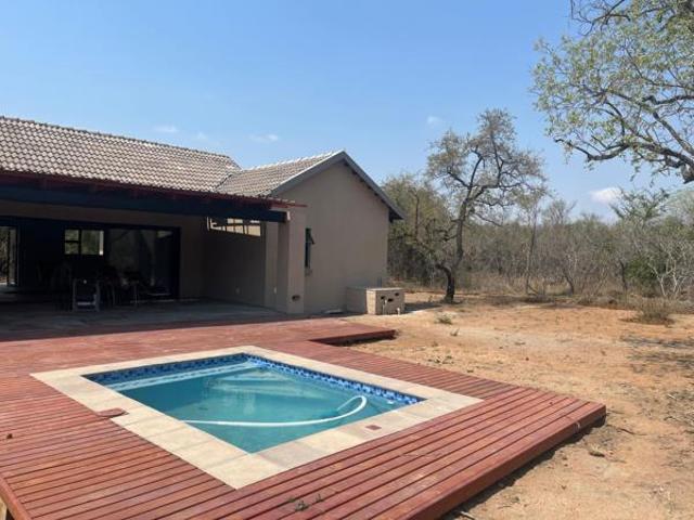 House for sale in Hoedspruit, Maruleng Local Municipality