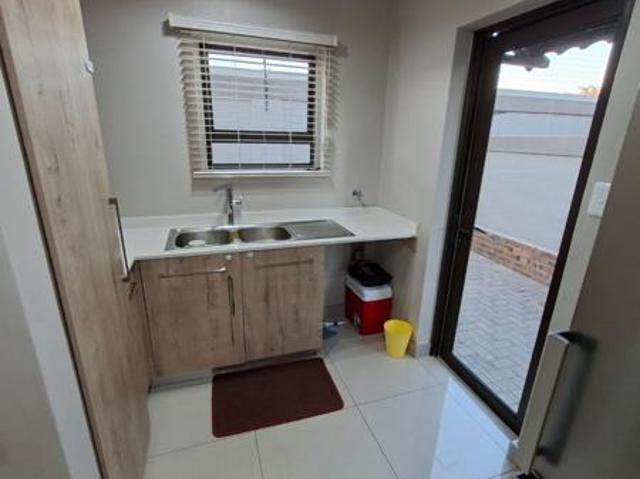 House for rent in Waterkloof, Gauteng