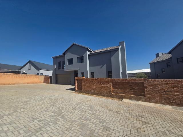 House for sale in Waterkloof, Gauteng