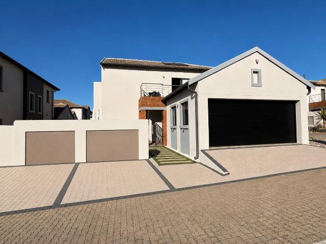 House for sale in Waterkloof, Gauteng