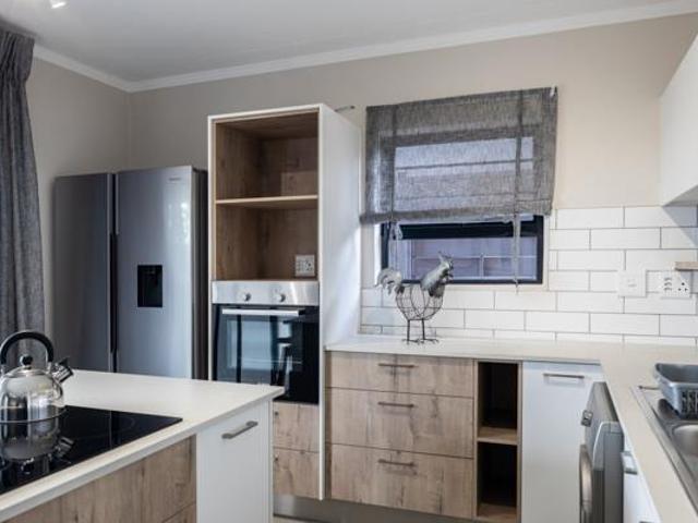 House for rent in Waterkloof, Gauteng