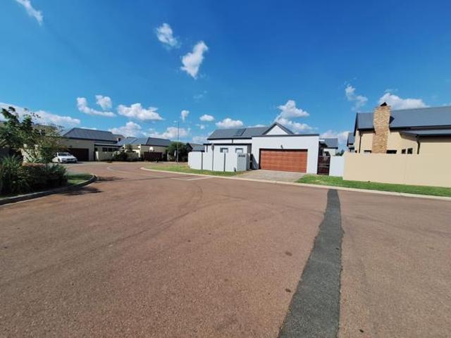 House for rent in Waterkloof, Gauteng