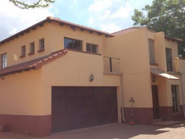 House for rent in Waterkloof, Gauteng