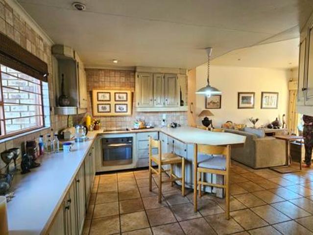 House for rent in Waterkloof, Gauteng