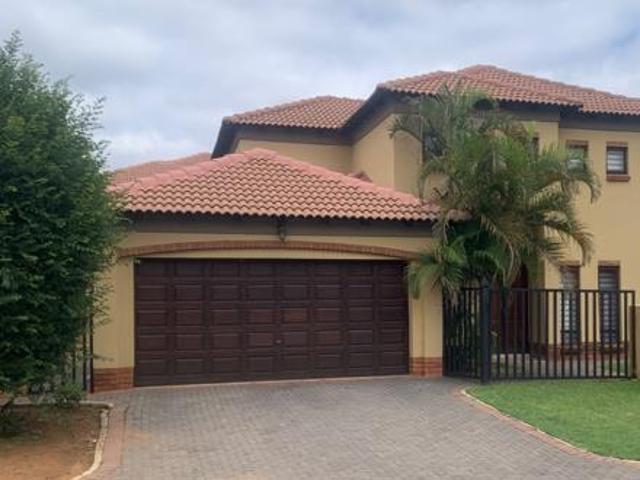 House for rent in Waterkloof, Gauteng