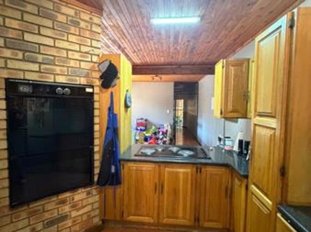 House for rent in Waterkloof, Gauteng