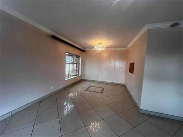 House for rent in Waterkloof, Gauteng