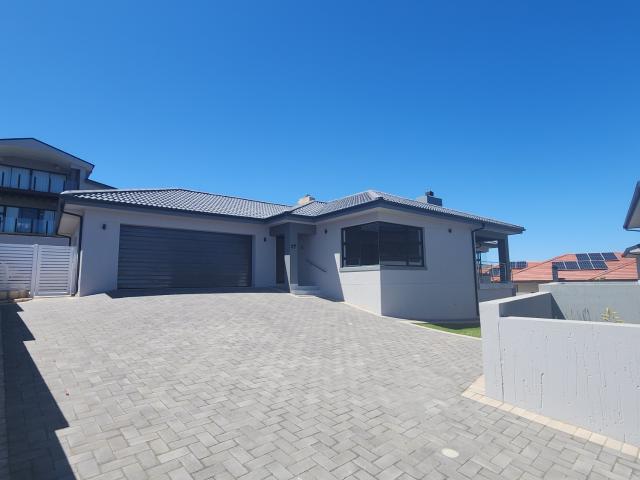 House for sale in Mossel Bay, Western Cape