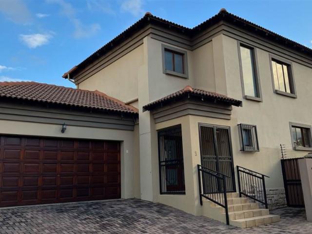 House for sale in Waterkloof, Gauteng