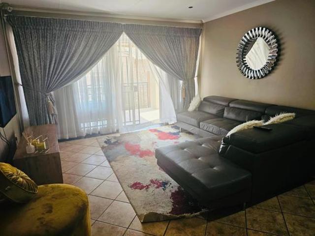 House for rent in Waterkloof, Gauteng