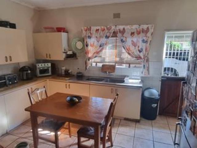 House for rent in North West
