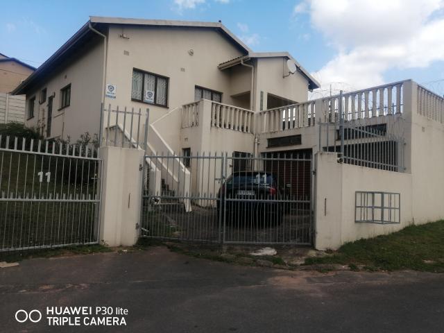 House for sale in Chatsworth, Kwazulu-natal