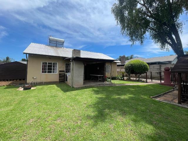 House for sale in Waterkloof, Gauteng