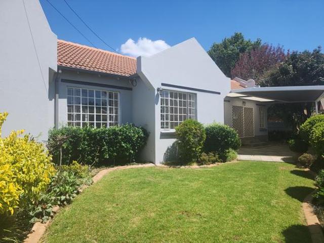 House for rent in Waterkloof, Gauteng