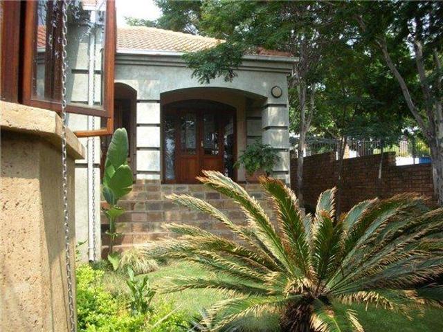 House for rent in Waterkloof, Gauteng