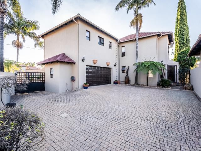 House for sale in Waterkloof, Gauteng