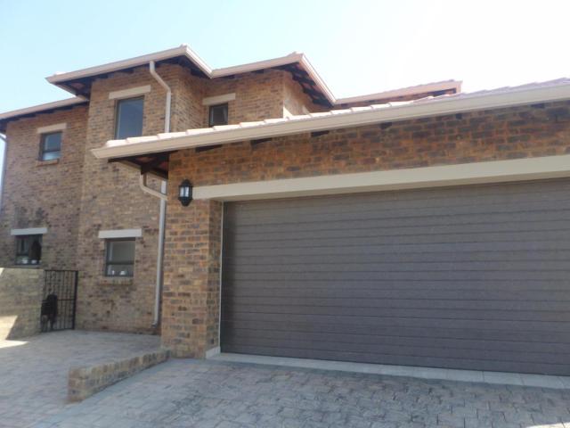House for rent in Waterkloof, Gauteng