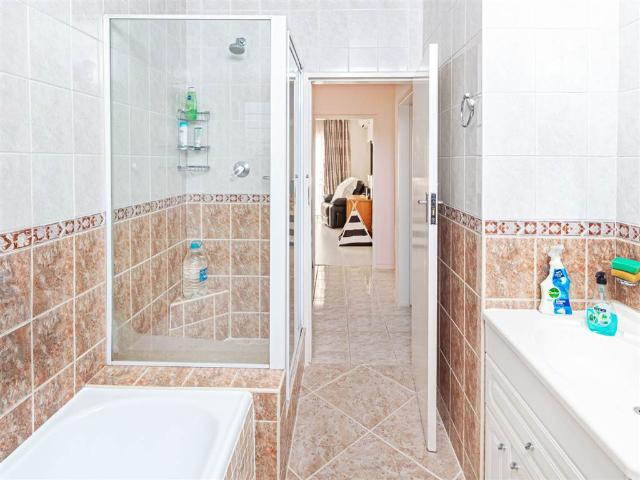 Townhouse for sale in Johannesburg, North & Sandton