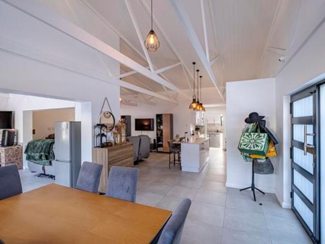 House for sale in Nelson Mandela Bay Ward 18, Nelson Mandela Bay Metropolitan Municipality