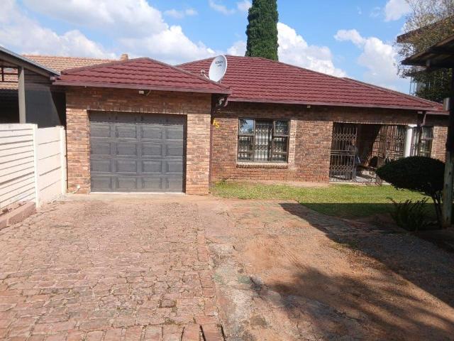 House for sale in Waterkloof, Gauteng