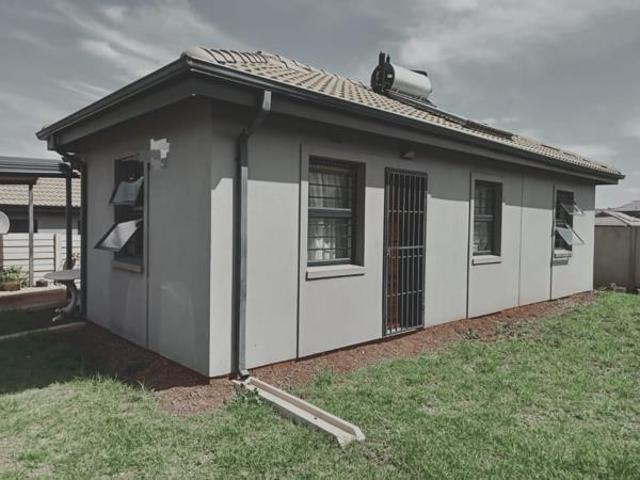 House for rent in Waterkloof, Gauteng