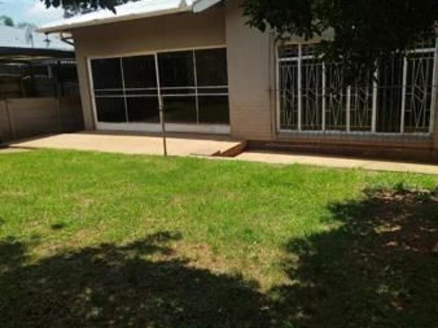 House for rent in Waterkloof, Gauteng