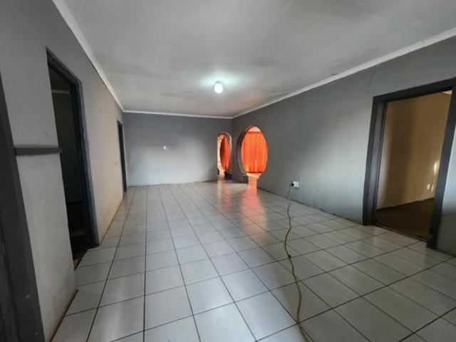 House for rent in Waterkloof, Gauteng
