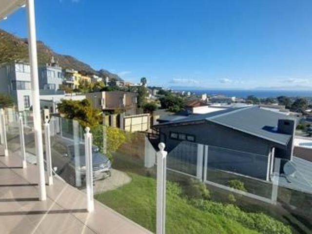 House for sale in Cape Town, Western Cape