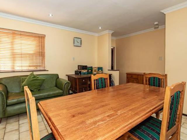 House for sale in Cape Town, Western Cape