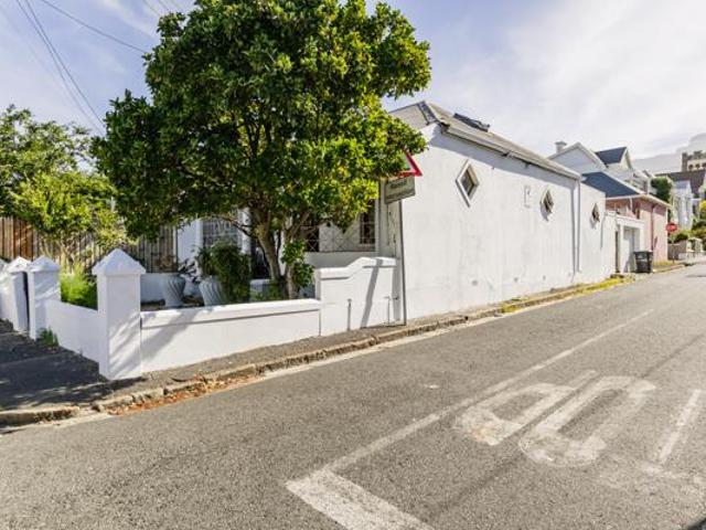 House for sale in Cape Town, Western Cape
