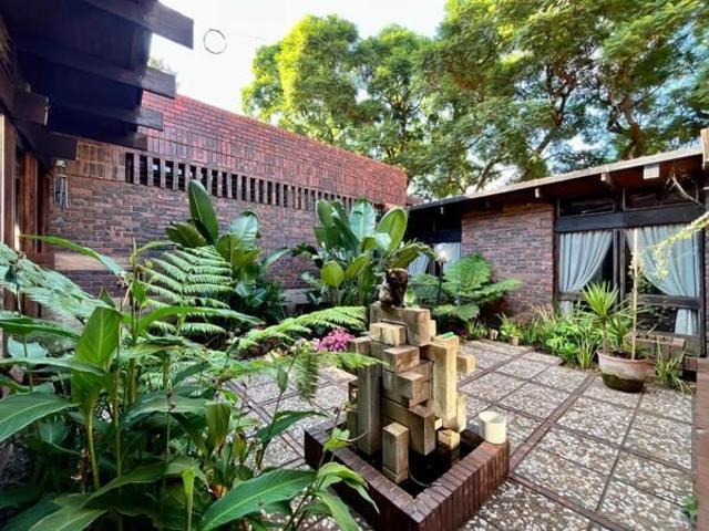 House for rent in Waterkloof, Gauteng