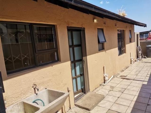 House for rent in Vosloorus, Gauteng