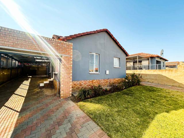 House for sale in Vosloorus, Gauteng
