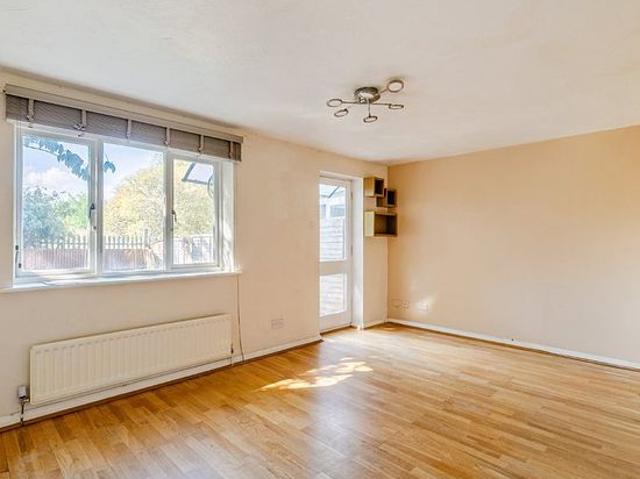 House for rent in Royal Borough of Kingston upon Thames, Greater London