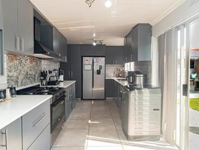 House for sale in Durbanville, Western Cape