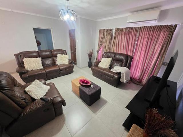 House for sale in Frances Baard, Northern Cape