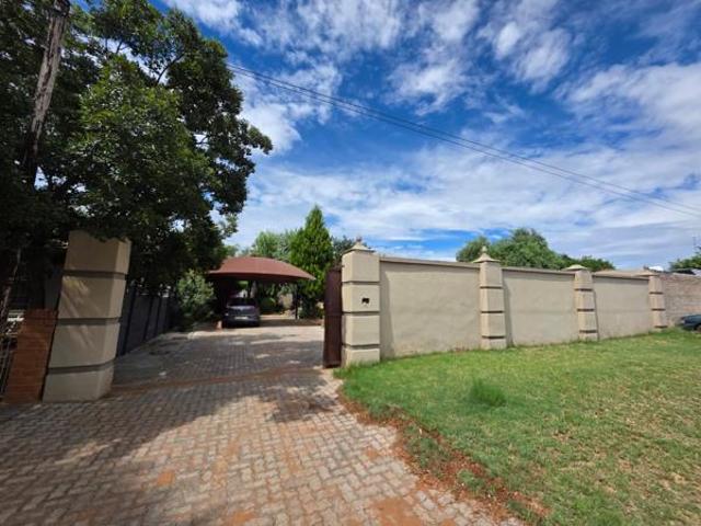 House for sale in Kimberley, Frances Baard District Municipality