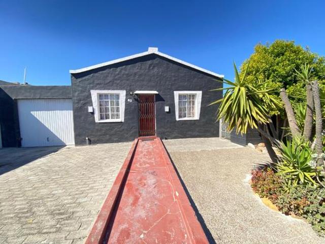 House for sale in Cape Town, Western Cape