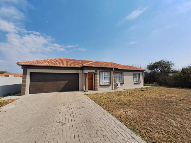 House for sale in Hartbeespoort Dam Nature Reserve, North West