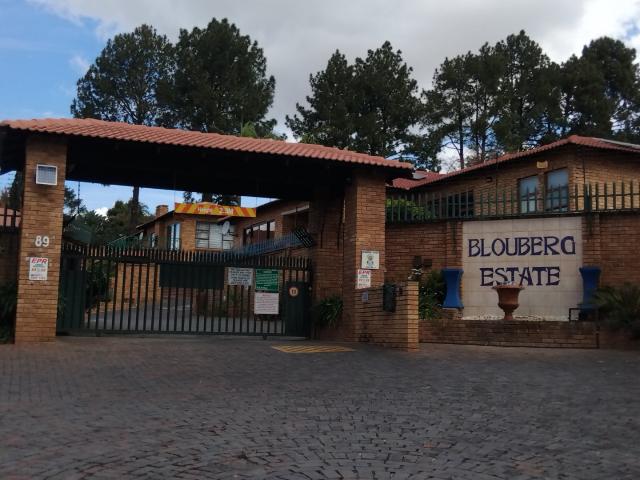 House for sale in Krugersdorp, Mogale City Local Municipality