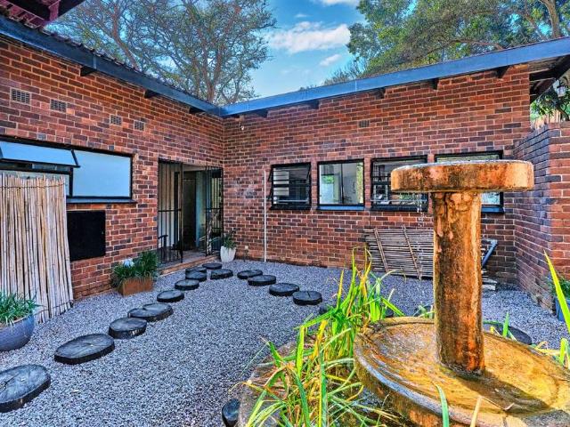 House for sale in Johannesburg, North & Sandton